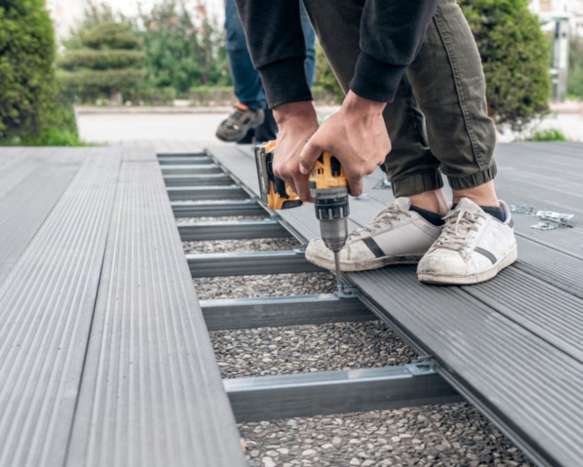 Deck-Repair-Services-Royal-Oak-MI-Hearth-And-Home-Handyman-850px (6)